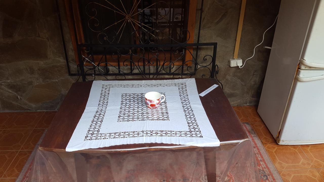 U Iriny Hotel Pizunda Exterior foto