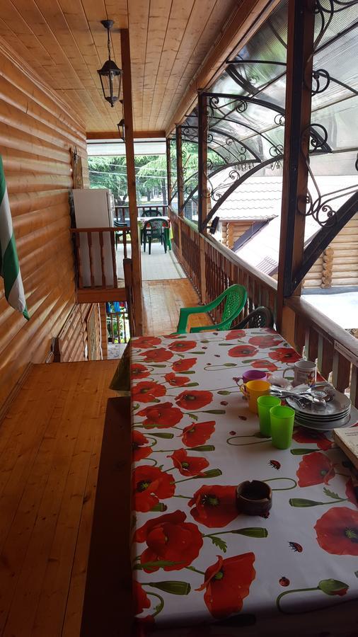 U Iriny Hotel Pizunda Exterior foto