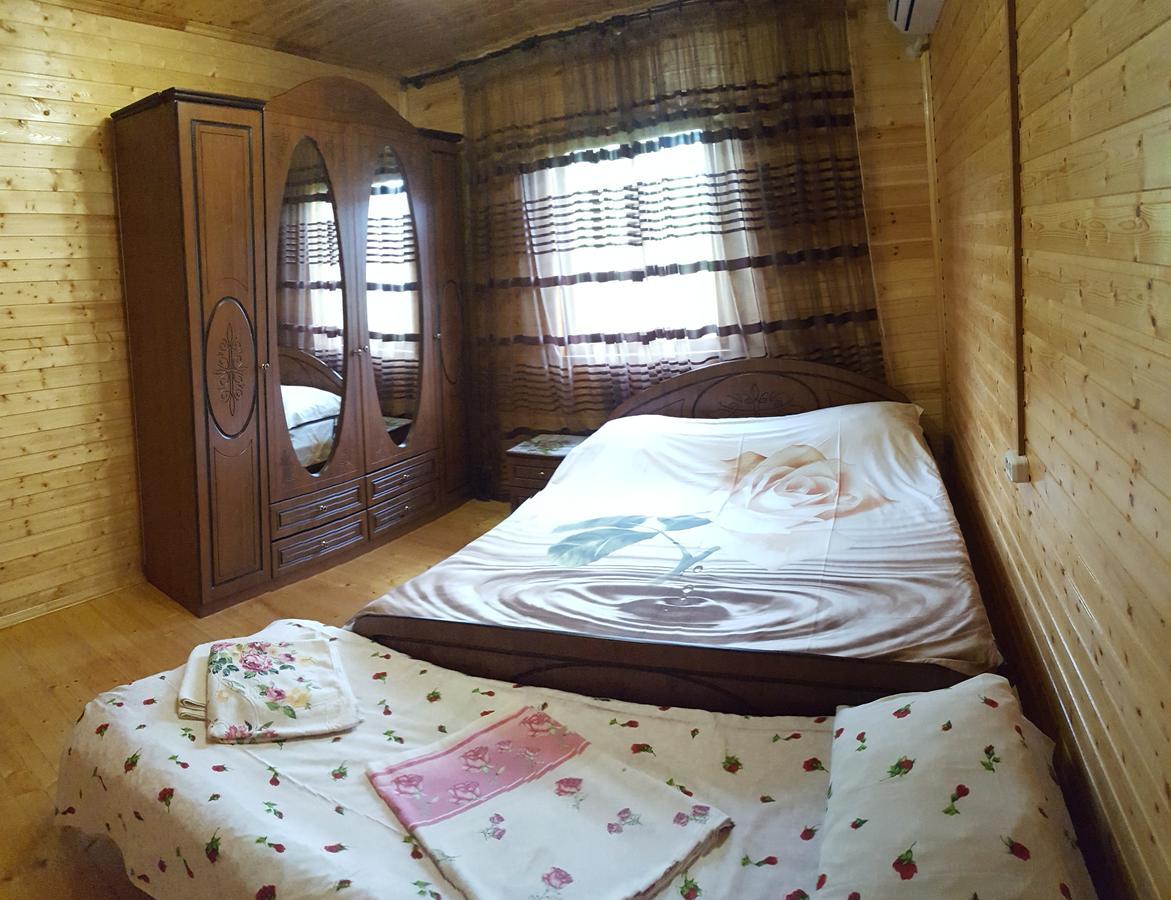 U Iriny Hotel Pizunda Exterior foto