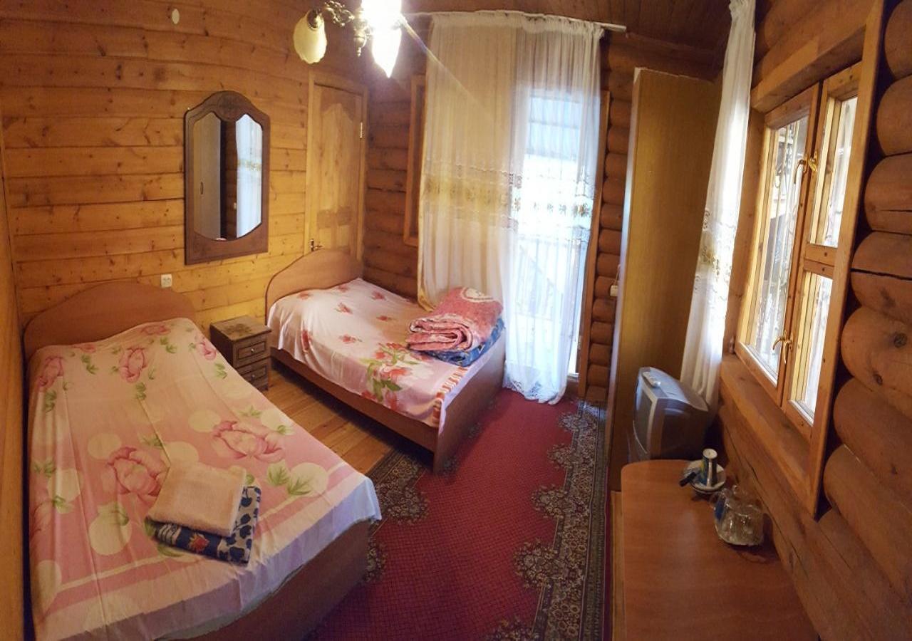 U Iriny Hotel Pizunda Exterior foto