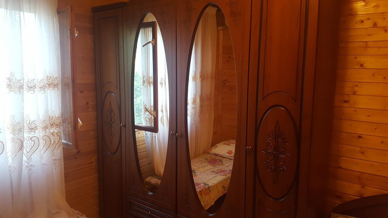 U Iriny Hotel Pizunda Exterior foto